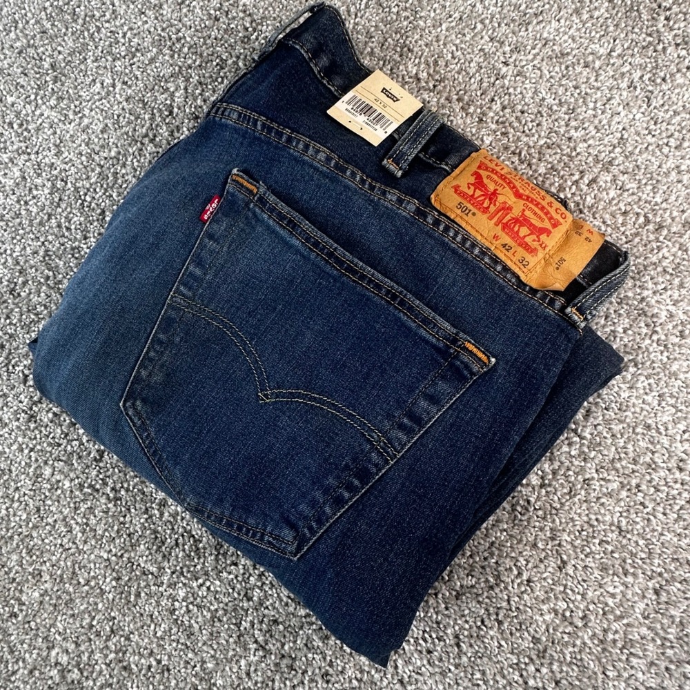 Levis 501 Original Jeans Mens 42x32 Button Fly Straight Leg Advanced Stretch NWT